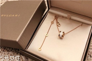 寶格麗項(xiàng)鏈會(huì)褪色嗎？寶格麗項(xiàng)鏈要仔細(xì)保養(yǎng)