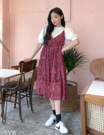 印花連衣裙配什么鞋子？印花連衣裙搭配鞋子圖片