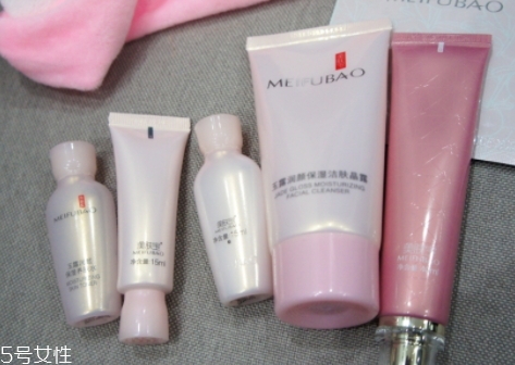 美膚寶和御泥坊哪個好？美膚寶和御泥坊品牌對比