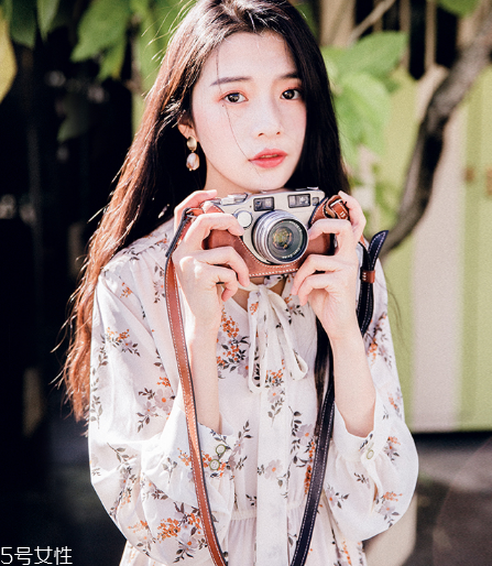 微胖女生穿什么裙子好看？微胖女生穿搭圖片