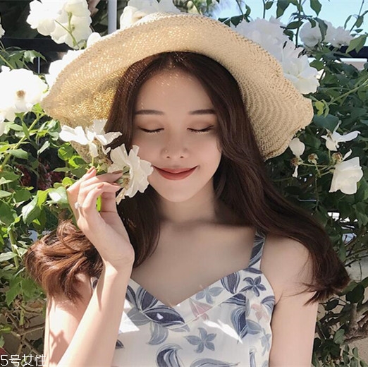 如何根據(jù)膚色挑選發(fā)色 自然低調發(fā)色推薦