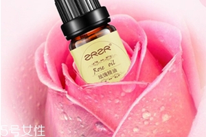 玫瑰精油可以抹頭發(fā)嗎？玫瑰精油怎么抹頭發(fā)