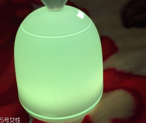香薰機可以加香水嗎？香薰機香水可以代替精油嗎