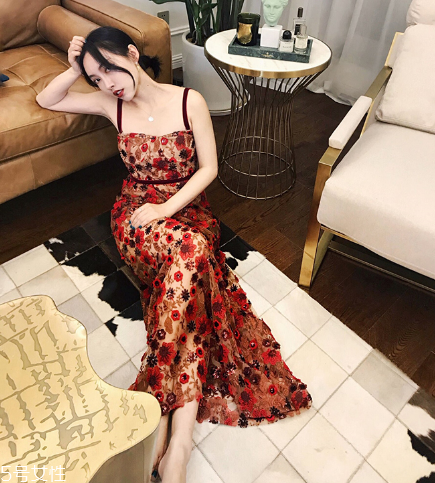 吊帶裙適合什么身材？吊帶裙穿搭圖片