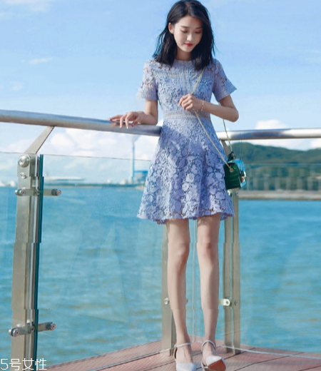 高瘦女生穿什么連衣裙？最適合高瘦女生的連衣裙款式