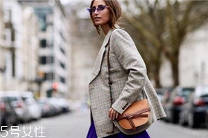 loewe gate bag多少錢？羅意威18新款馬鞍包價(jià)格