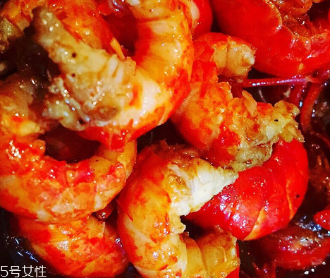 麻辣小龍蝦是海鮮嗎？麻辣小龍蝦屬于海鮮嗎？