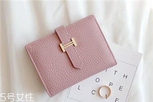 錢包是長(zhǎng)款好還是短款好？錢包長(zhǎng)款和短款的區(qū)別