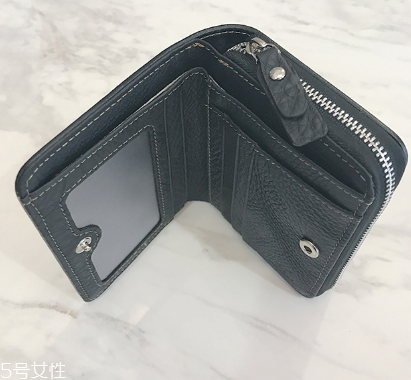 錢包軟皮好還是硬皮好？錢包皮質(zhì)軟硬對比