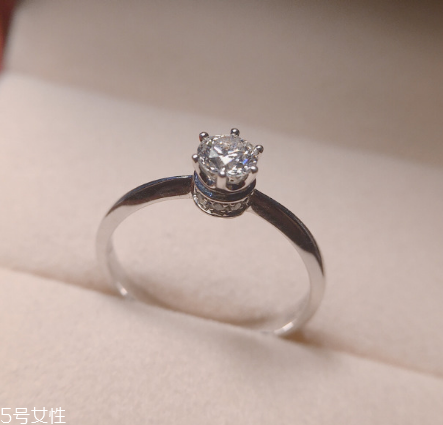 周大生和周生生是什么關(guān)系_哪個(gè)好？