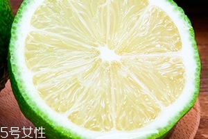 青檸檬可以泡蜂蜜嗎？青檸檬泡蜂蜜味道好嗎？