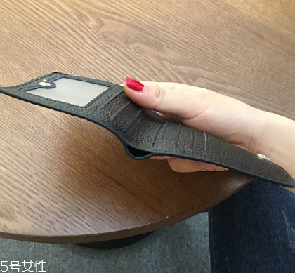 錢包開膠了用什么粘？錢包開膠解決方法