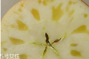 冰糖心蘋果爛心是什么原因？冰糖心蘋果里面發(fā)黑