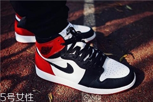 aj 1黑腳趾有女款嗎？aj 1黑腳趾有女生碼數(shù)嗎