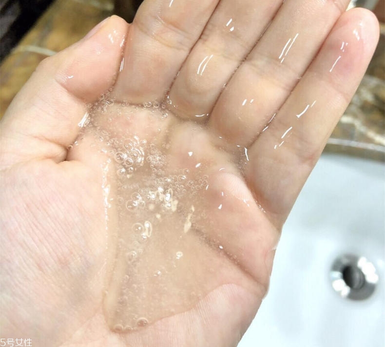 pure smile藝妓臉譜面膜有幾個版本？適合敏感肌嗎？