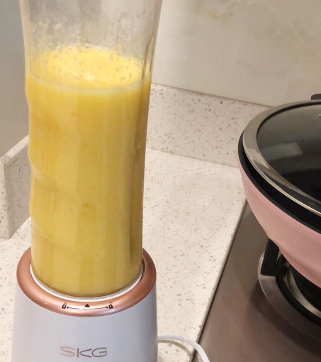 skg和小熊哪個(gè)品牌好？skg和小熊對(duì)比