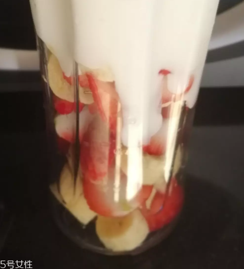 老酸奶怎么吃好吃？老酸奶推薦吃法