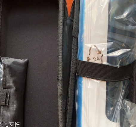 沖牙器和牙線哪個好？沖牙器和牙線的優(yōu)缺點(diǎn)
