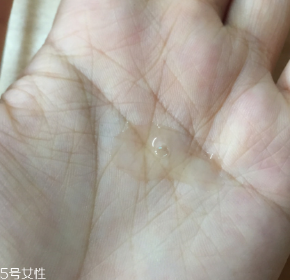 伊索無(wú)油精華和蜜柑水潤(rùn)乳好用嗎 伊索無(wú)油和蜜柑是絕配