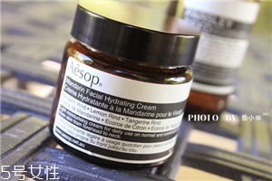 伊索無(wú)油精華和蜜柑水潤(rùn)乳好用嗎 伊索無(wú)油和蜜柑是絕配