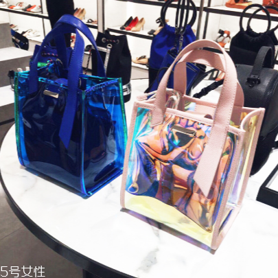 小ck鐳射包在哪里買？charles keith鐳射包在哪能買到