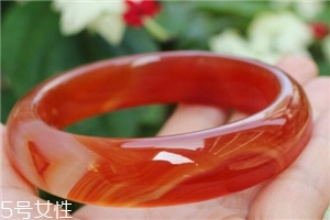 瑪瑙手鐲一般多少錢(qián)？瑪瑙手鐲市場(chǎng)行情