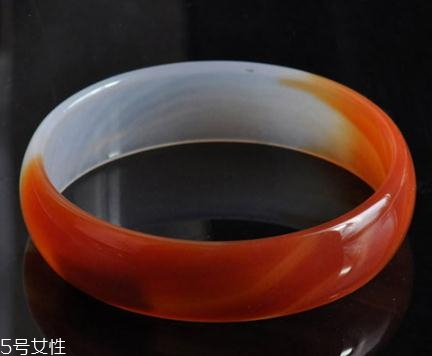 瑪瑙手鐲什么顏色好？瑪瑙手鐲顏色挑選方法