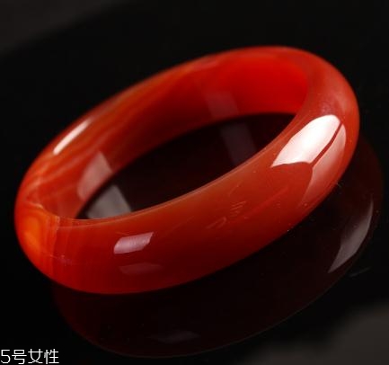 瑪瑙手鐲什么顏色好？瑪瑙手鐲顏色挑選方法