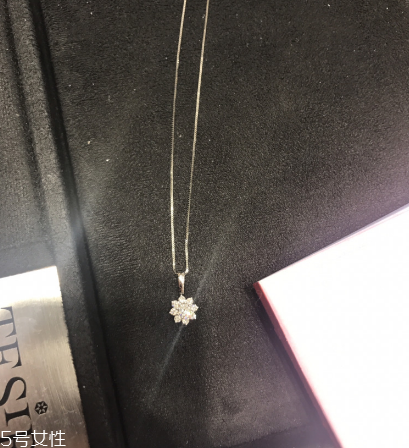 項鏈褪色怎么辦？項鏈退色處理方法