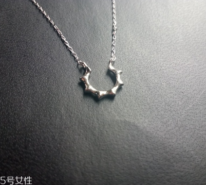 項鏈s925是銀還是白金？項鏈s925屬于白金還是銀