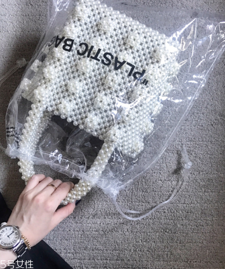 shrimps珍珠包多少錢？shrimps珍珠包包價格