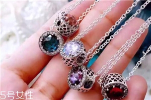 項(xiàng)鏈上的wk是什么意思？項(xiàng)鏈上wk代表什么含義