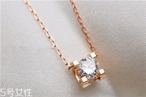 項(xiàng)鏈?zhǔn)裁搭伾每?？?xiàng)鏈顏色怎么選擇