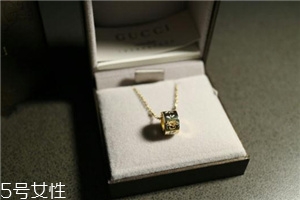 項(xiàng)鏈金色好看還是銀色好看？項(xiàng)鏈金色和銀色哪個(gè)好