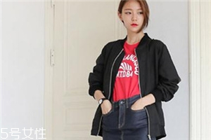 紅色t恤衫配什么外套？紅色t恤搭配外套技巧