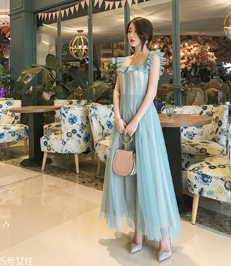 2018夏天流行什么顏色？2018夏天最火的衣服顏色