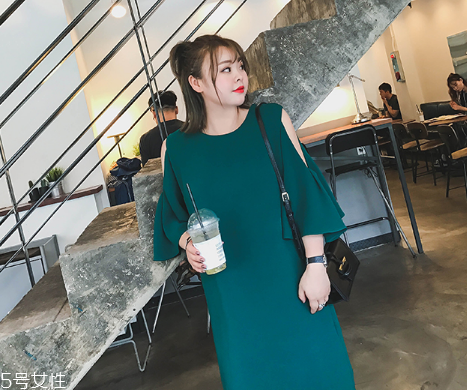皮膚黃穿什么顏色顯白？適合黃皮女生的衣服顏色