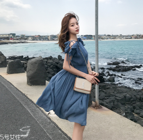 皮膚黃穿什么顏色顯白？適合黃皮女生的衣服顏色