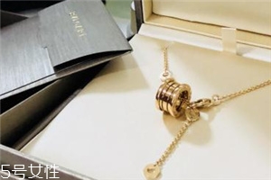 寶格麗彈簧項(xiàng)鏈怎么扣？寶格麗彈簧項(xiàng)鏈幾種扣法