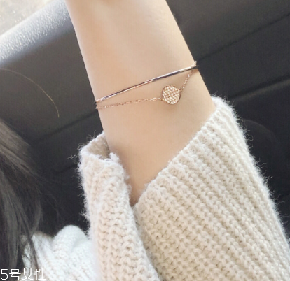 手鏈可以兩只手同時戴嗎？手鏈可以兩只手一起戴嗎