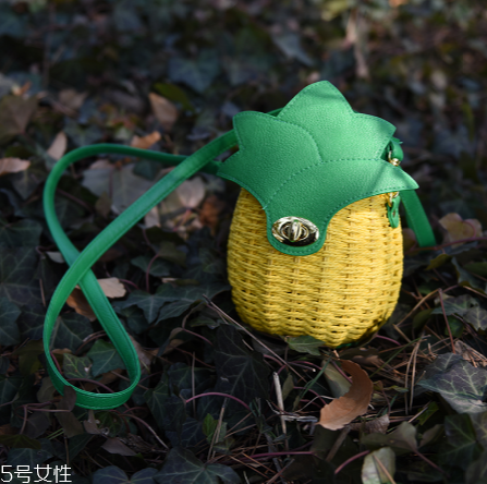 夏天適合背什么包？適合夏天背的包包款式