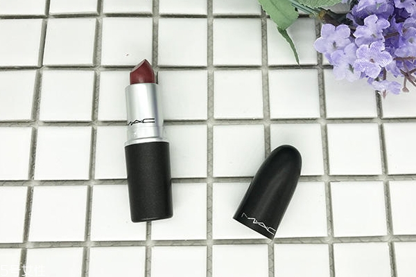 mac brick o la口紅日常嗎？mac brick o la上嘴圖