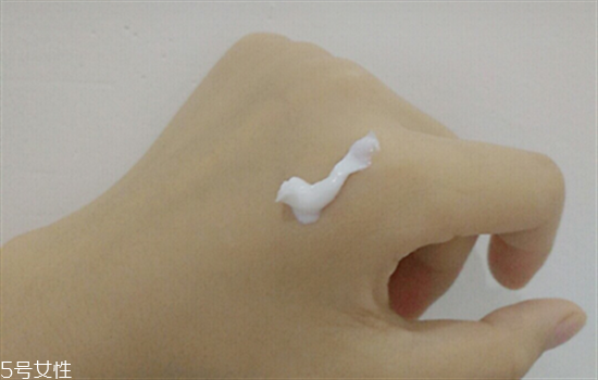 洗面奶是有泡沫的好還是沒(méi)有泡沫的好 2022最暢銷洗面奶