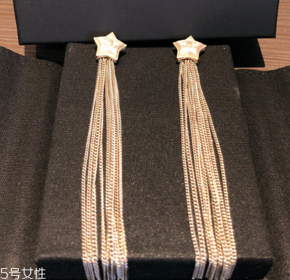 耳環(huán)生銹了怎么辦？耳環(huán)生銹怎么處理