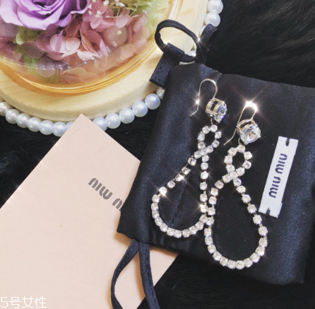 耳環(huán)掉下水道怎么辦？耳環(huán)掉下水道怎么撿