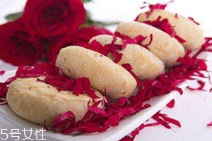 鮮花餅?zāi)膫€(gè)牌子好 鮮花餅怎么選購