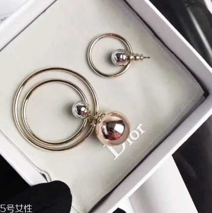 耳環(huán)后面的扣叫什么？耳環(huán)背后的扣叫法