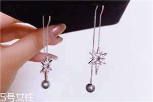 耳環(huán)后面的扣怎么戴？耳環(huán)后面的扣戴法