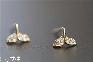 耳釘可以用鹽水消毒嗎？耳釘用鹽水消毒有用嗎