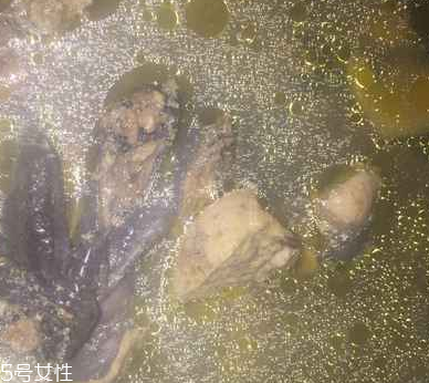 烏雞是熱性還是涼性？烏雞偏熱還是偏涼？